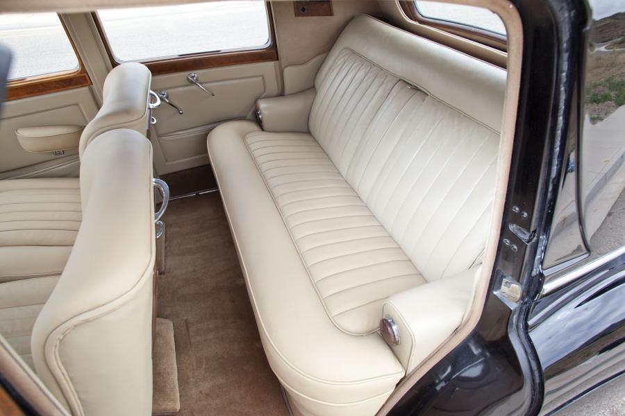  Bentley Mark VI Sports Saloon 1950 года  (фото 9 из 20)